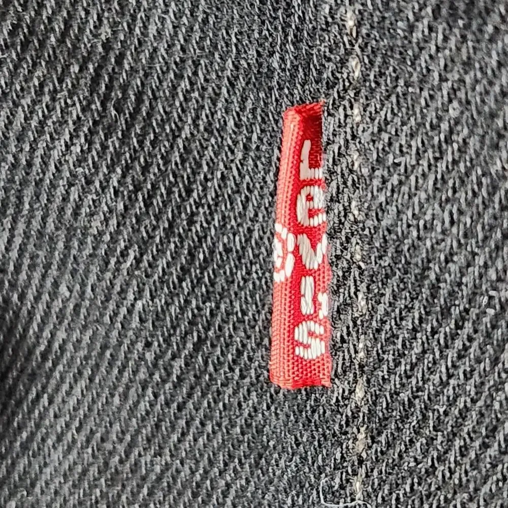 Levi's 505 Jeans Mens 38x30 Black Straight Leg Regular Fit Zip Fly Red Tab
